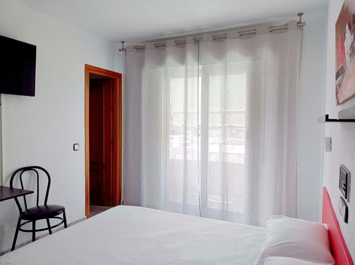 Hostal Lady Ana Maria Collado Villalba Extérieur photo